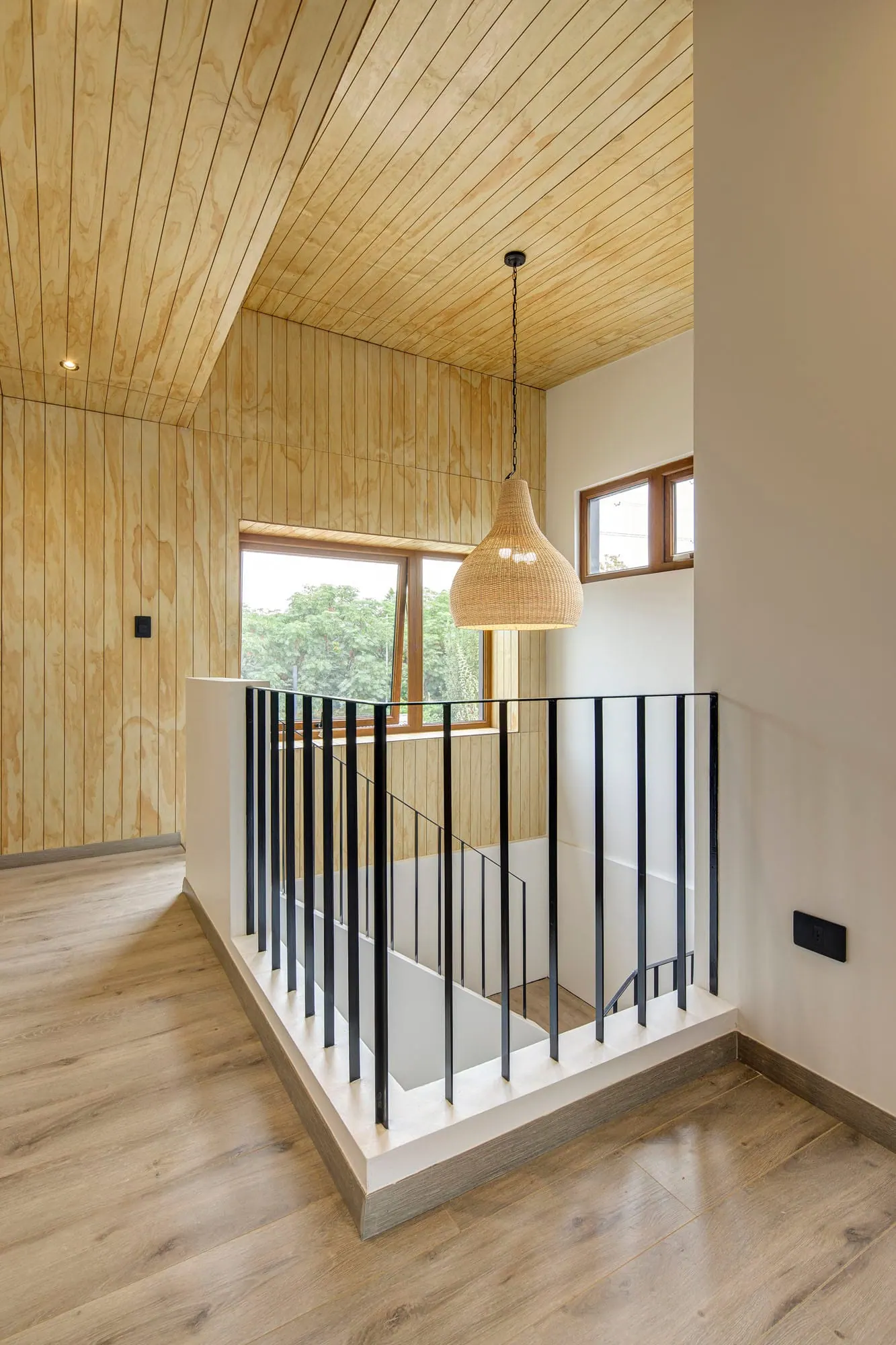 Two Roofs House — detalle 3