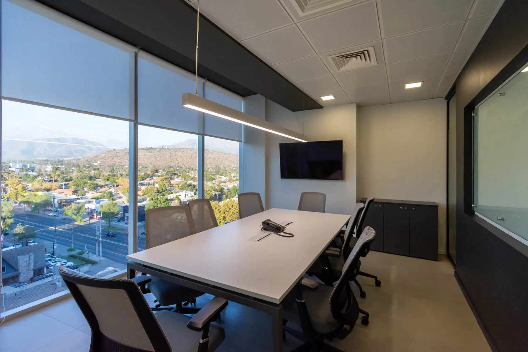 IDM Corp Offices — detalle 2